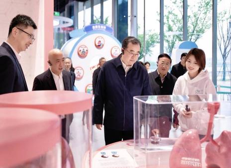 立足苏州特色 打造科普地标 | 黄爱军主任带队视察苏州科技馆